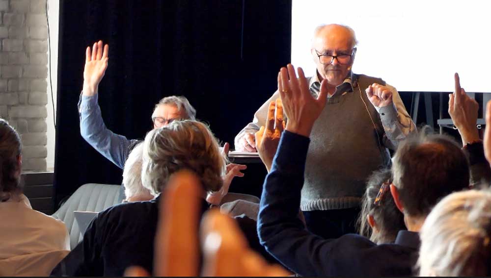 Gründung der Bewegung für Neutralität