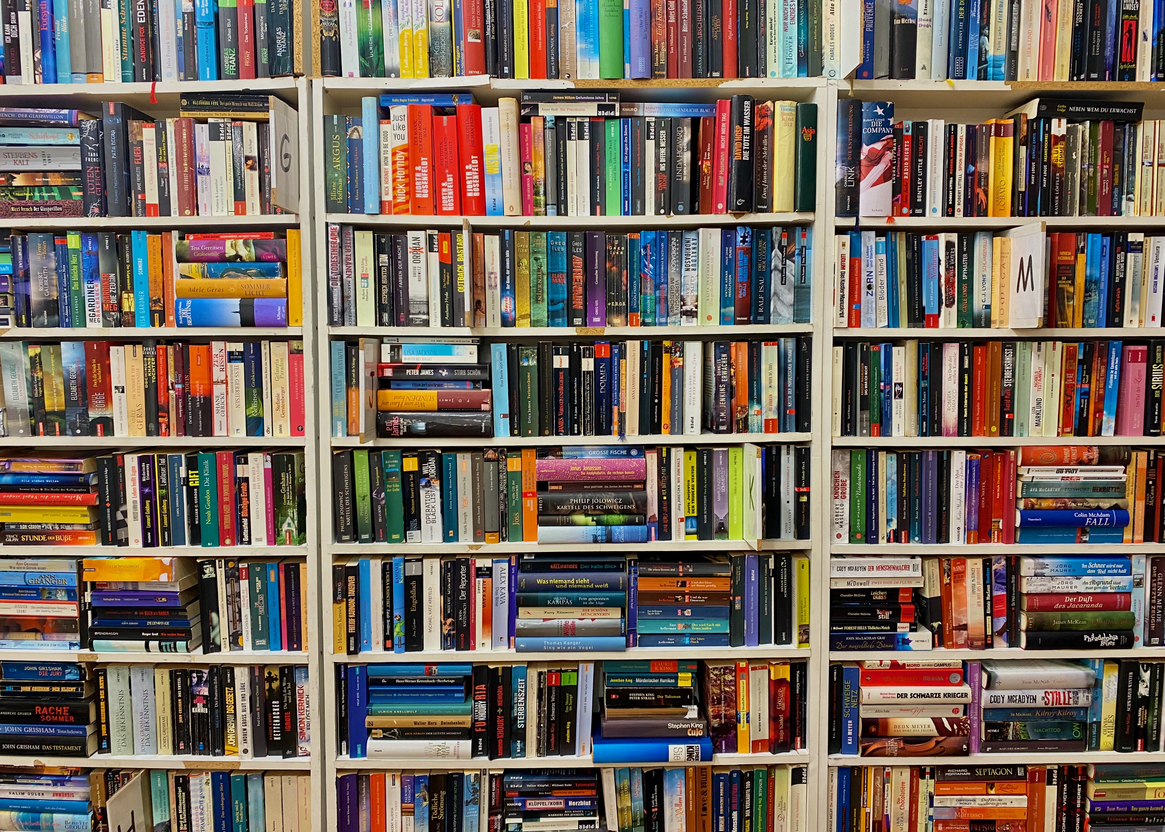 Bildlegende: Buchladen in Naxos: «Mit jedem Jahr werden sie wertloser» (Bild NL)