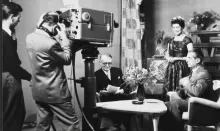 Am 20. Juli 1953 sendet die SRG zum erstenmal aus dem Studio Bellerive im Zürcher Seefeld  (Bild SRF Archiv)